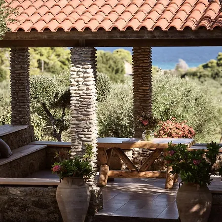 韦拉乔一室公寓及公寓式酒店 *