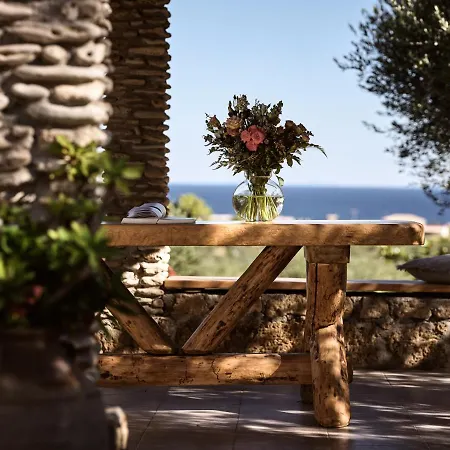 韦拉乔一室公寓及公寓式酒店 *